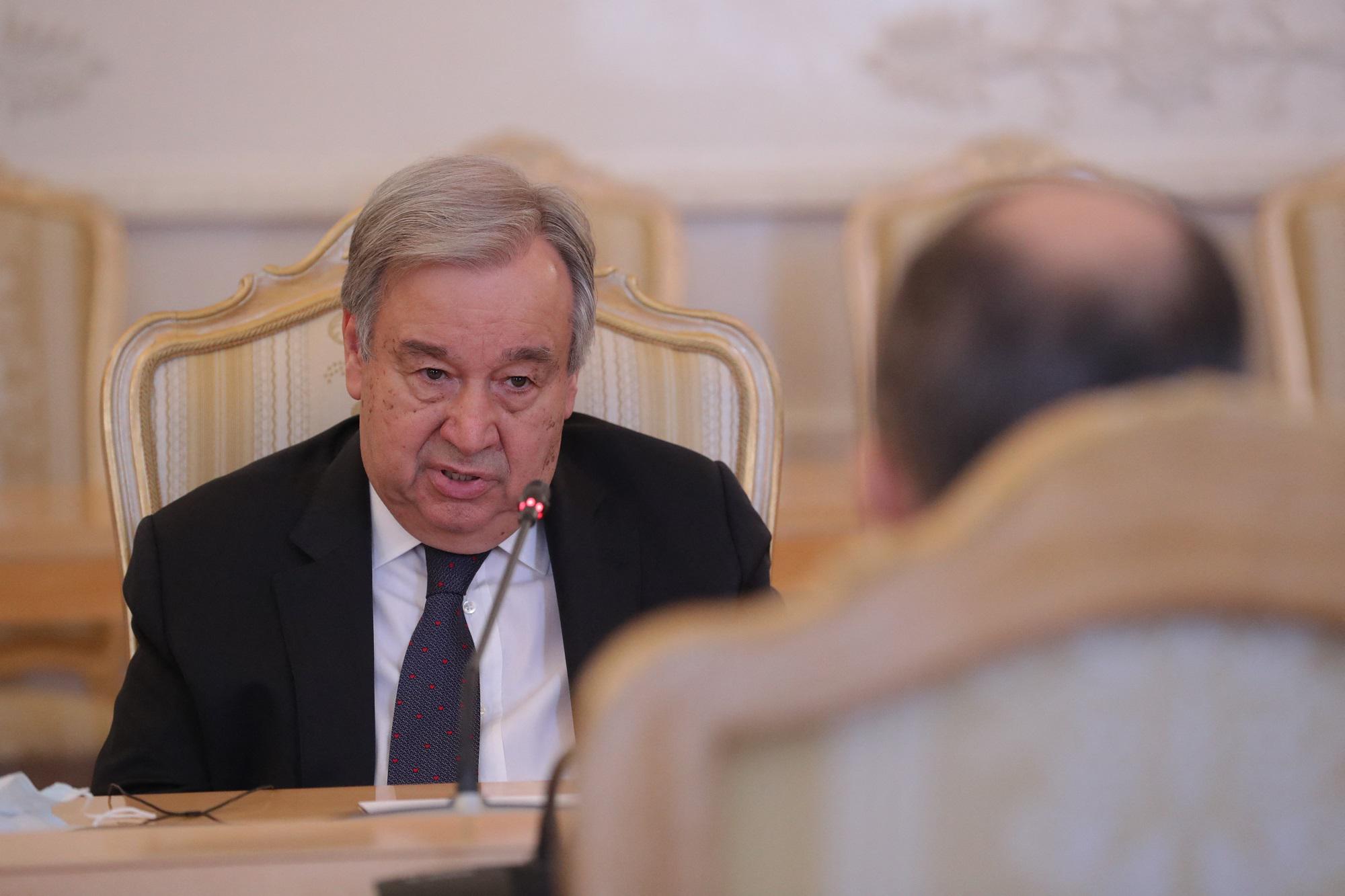 Ucraina, Guterres a Mosca: "Tregua il prima possibile"
