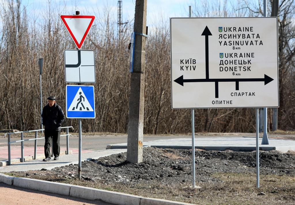 Ucraina in Nato se cede territori, Kiev: "Ipotesi ridicola"