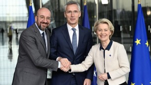 Ucraina, intesa Ue-Nato
