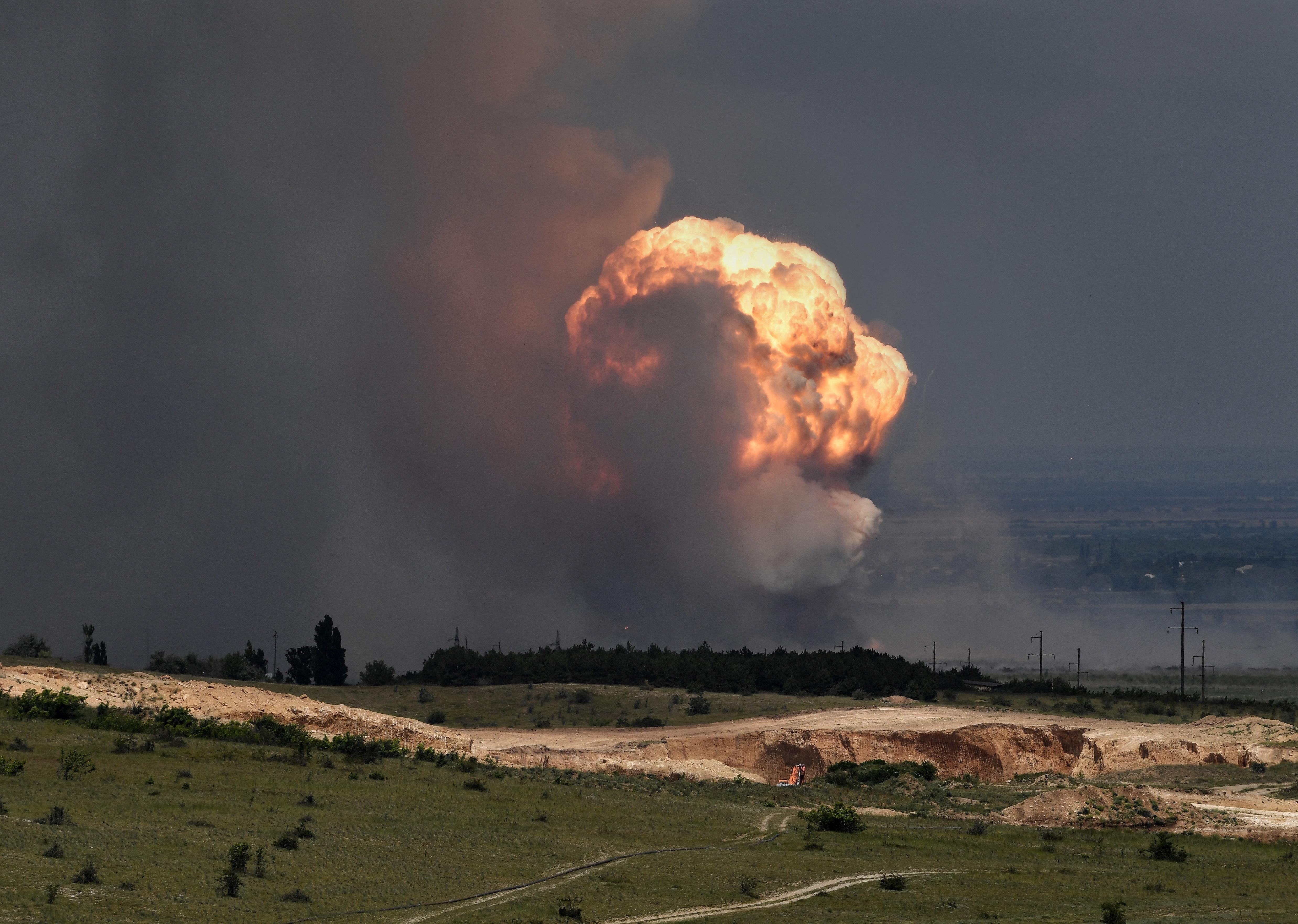 Ucraina, Kiev distrugge nave russa in Crimea