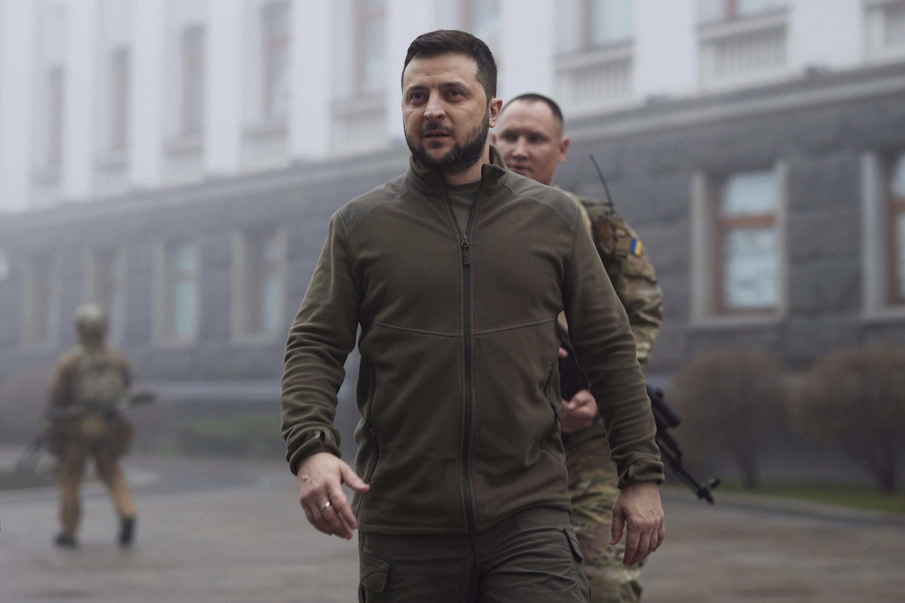 Ucraina, Kiev: "Putin ha ordinato a Kadyrov di uccidere Zelensky"