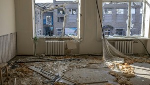 Ucraina, Kiev: "Russi saccheggiano e distruggono Kherson durante ritirata"
