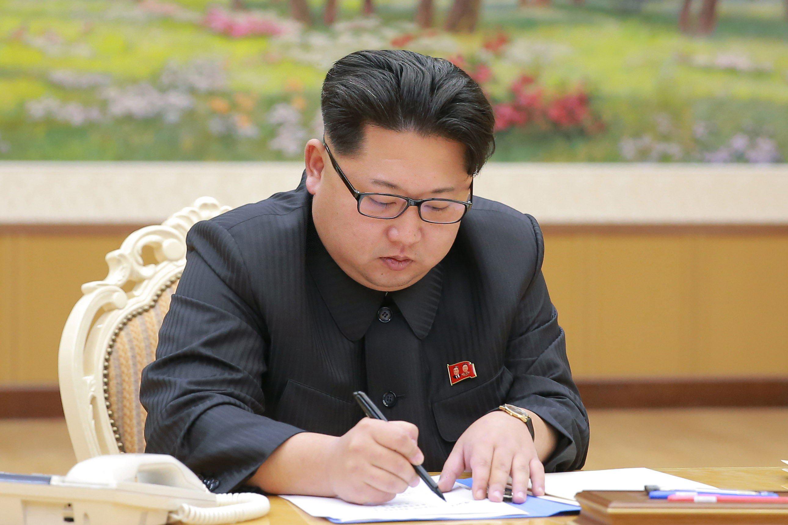Ucraina, Kim Jong-un scrive a Putin: "Piena solidarietà e sostegno"