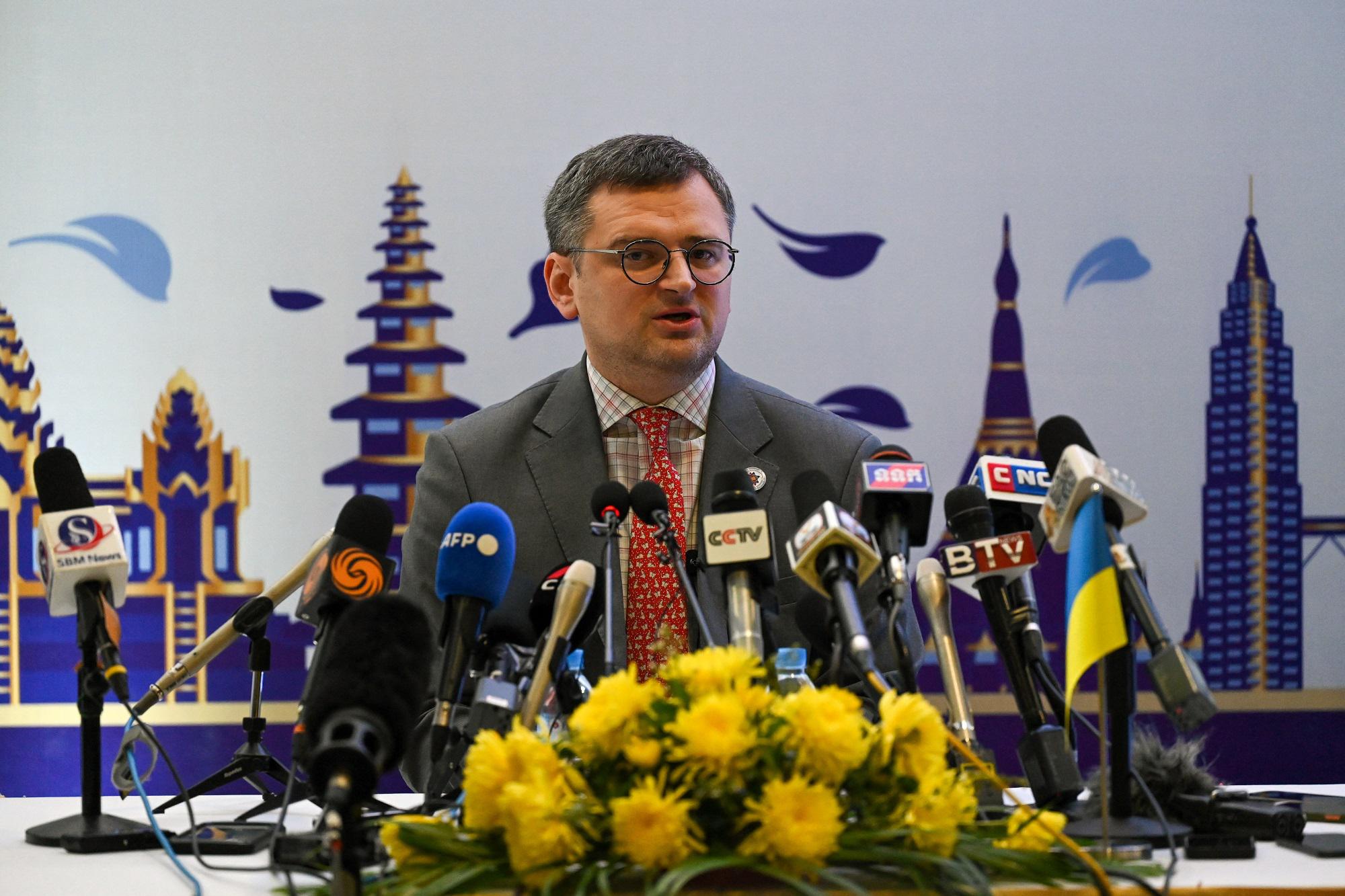 Ucraina, Kuleba sente Blinken: "Russia responsabile per missile in Polonia"