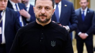 Ucraina, la 'pace di Zelensky': così vuole convincere Trump e riavere gli aiuti