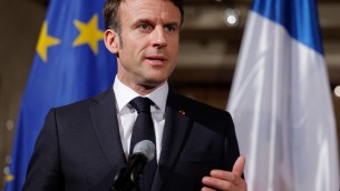 Ucraina, l'annuncio di Macron: "Non escludo invio di truppe francesi"