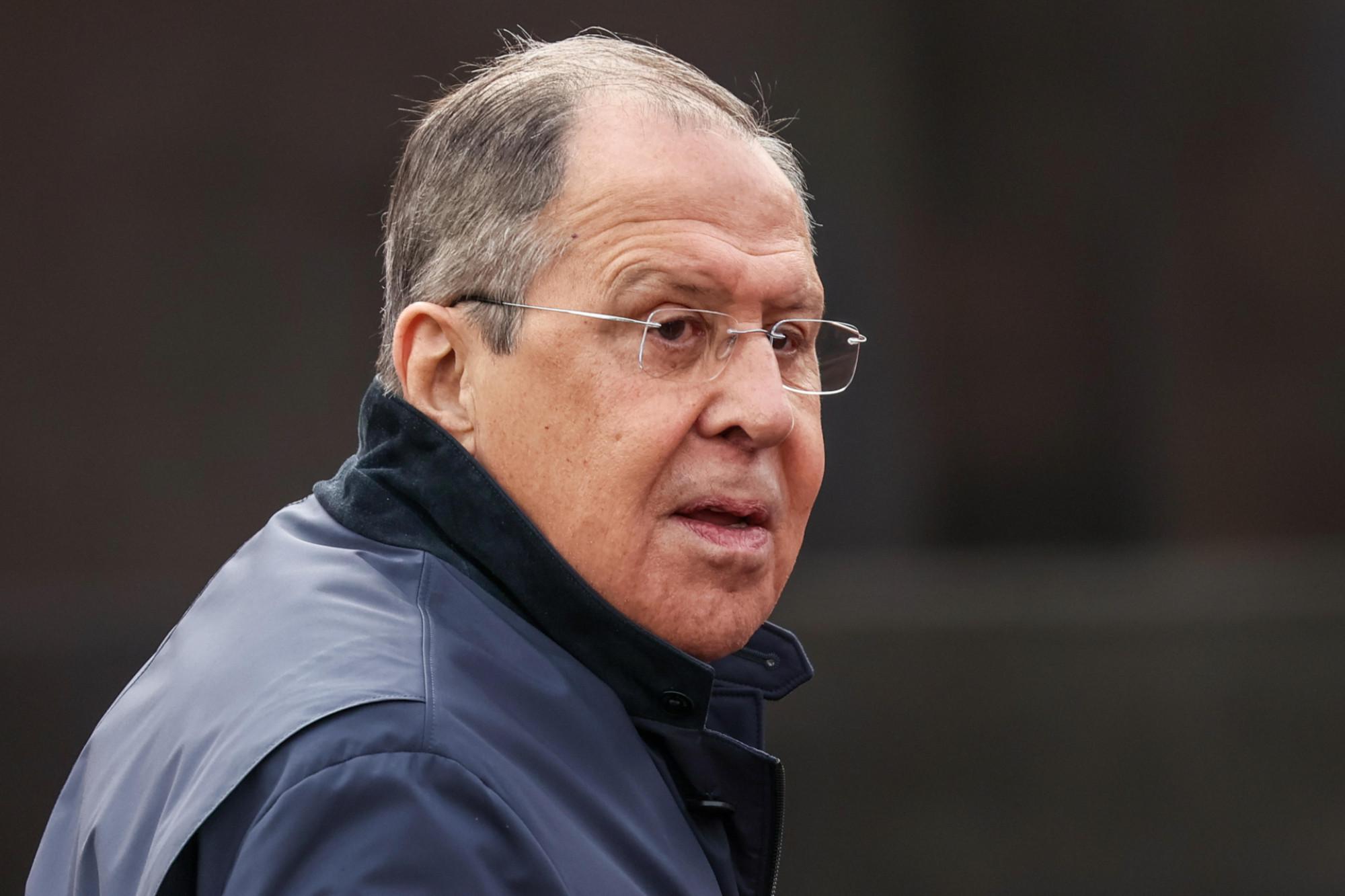 Ucraina, Lavrov: "Porte dialogo con Occidente non chiuse"