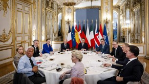 Ucraina, leader europei reagiscono a Trump: uniti su Kiev, divisi su invio truppe