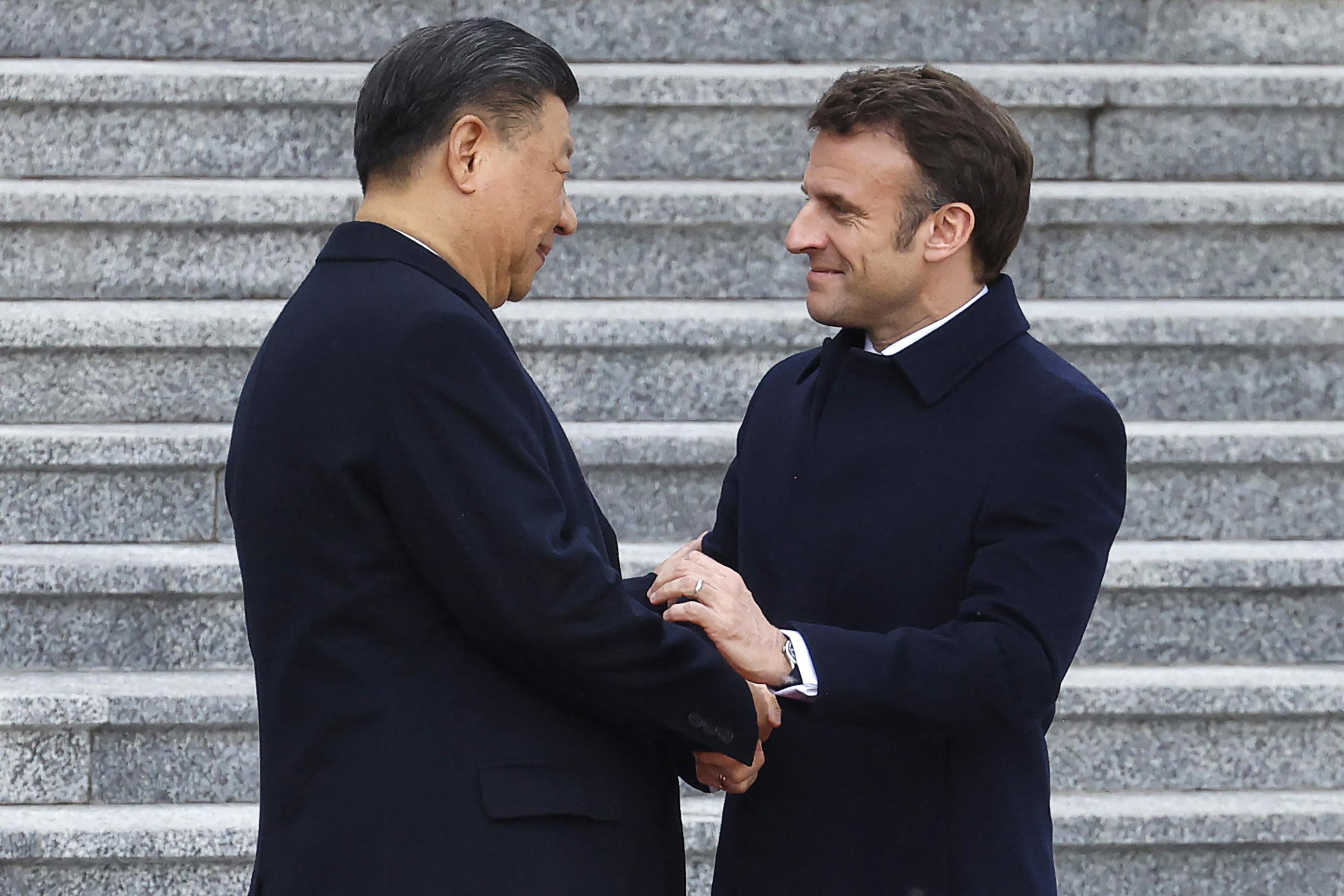 Ucraina, Macron a Xi: "Conto su di voi per ricondurre Russia a ragione"