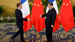 Ucraina, Macron a Xi: "Convinca Putin a tornare al tavolo del negoziato"
