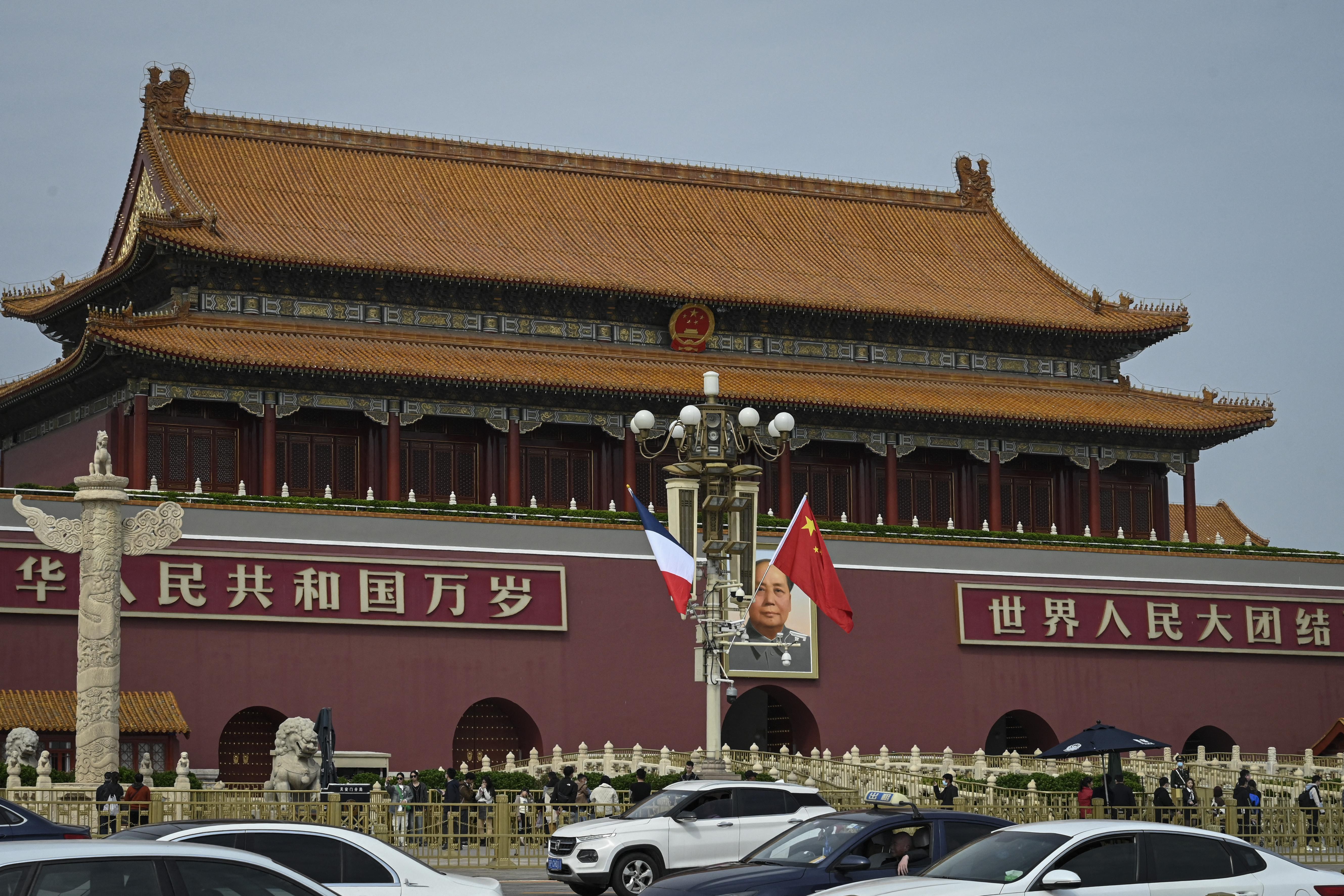 Ucraina, Macron e Von der Leyen in Cina da Xi