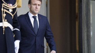 Ucraina, Macron parla con Trump e Zelensky: "Servono garanzie sicurezza forti e credibili"