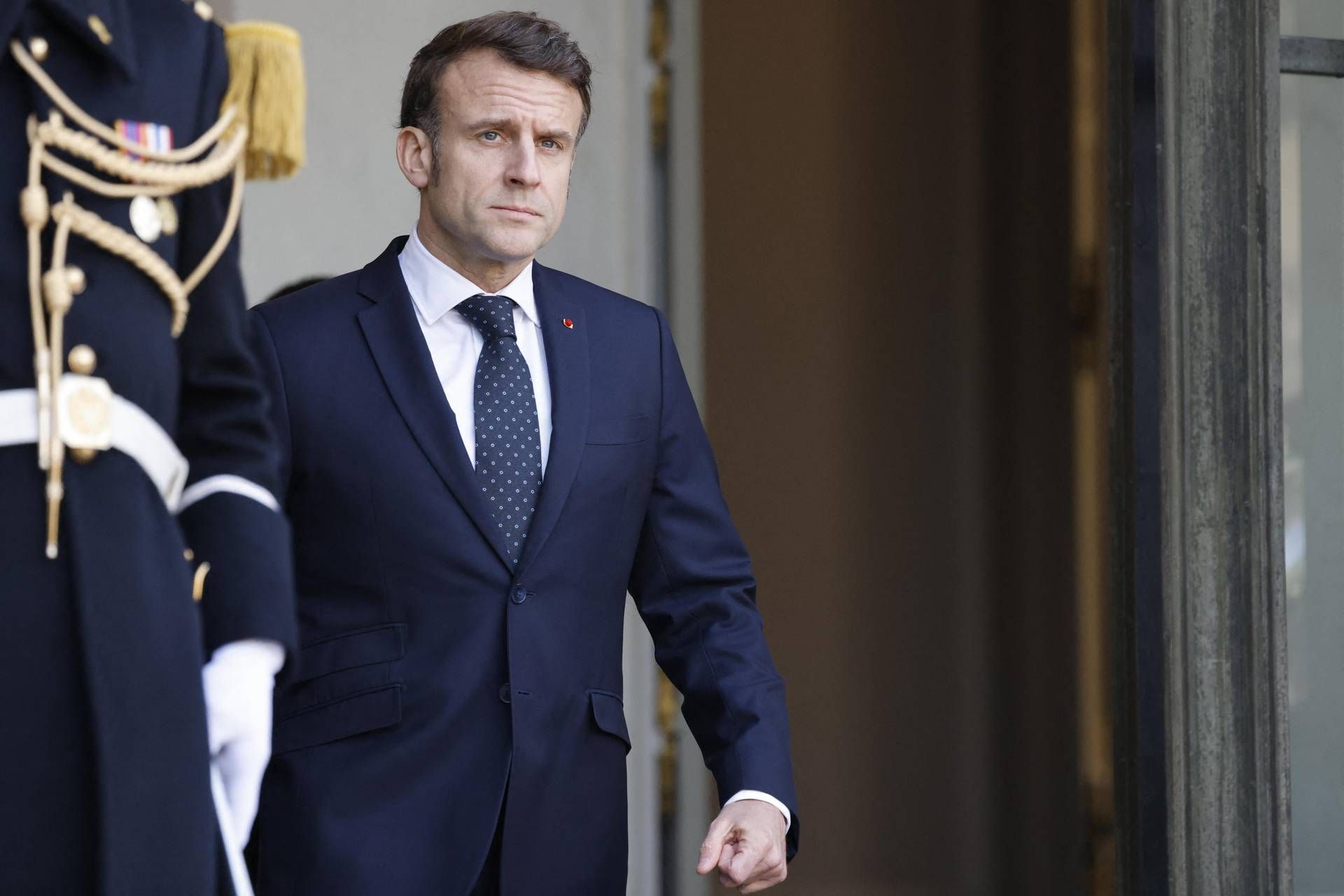 Ucraina, Macron parla con Trump e Zelensky: "Servono garanzie sicurezza forti e credibili"