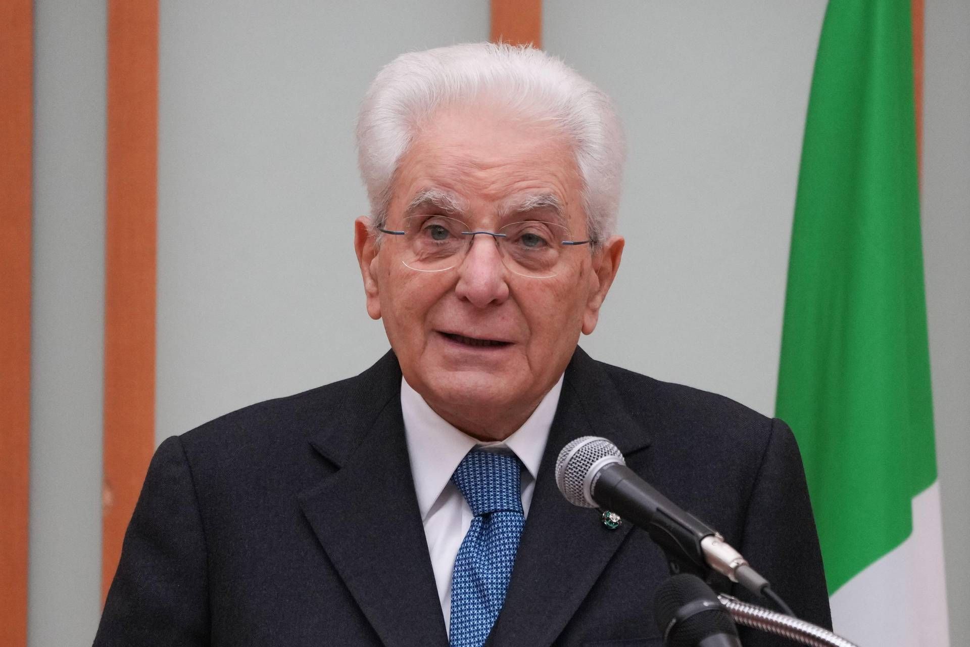 Ucraina, Mattarella: "Prematuro parlare di invio militari italiani"