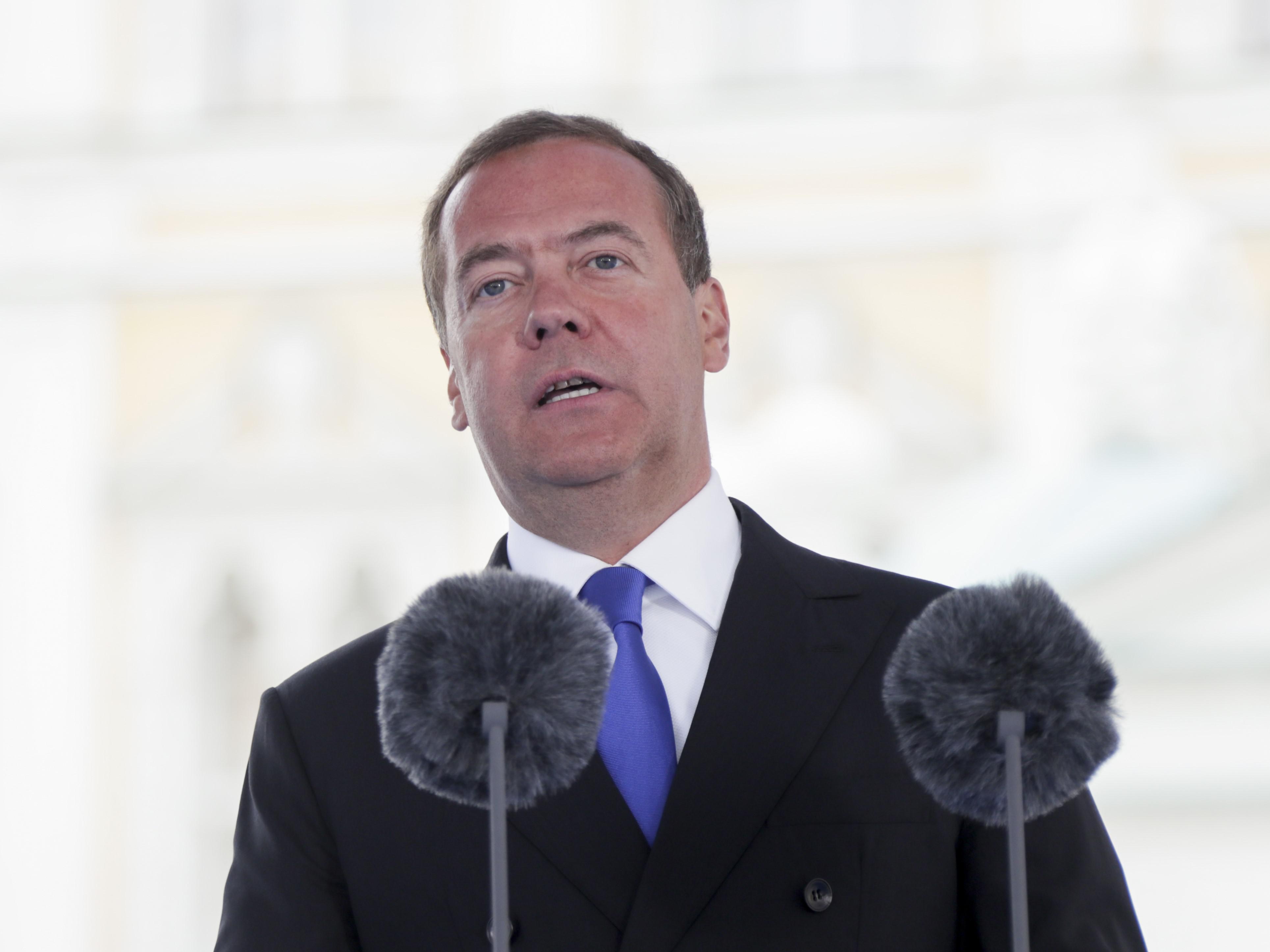 Ucraina, Medvedev: "Russia sia pronta a possibile aggressione della Nato"