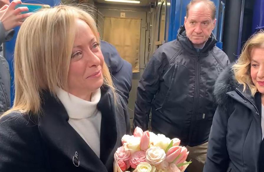 Ucraina, Meloni a Kiev: "Qui per ribadire posizione governo italiano" - Video