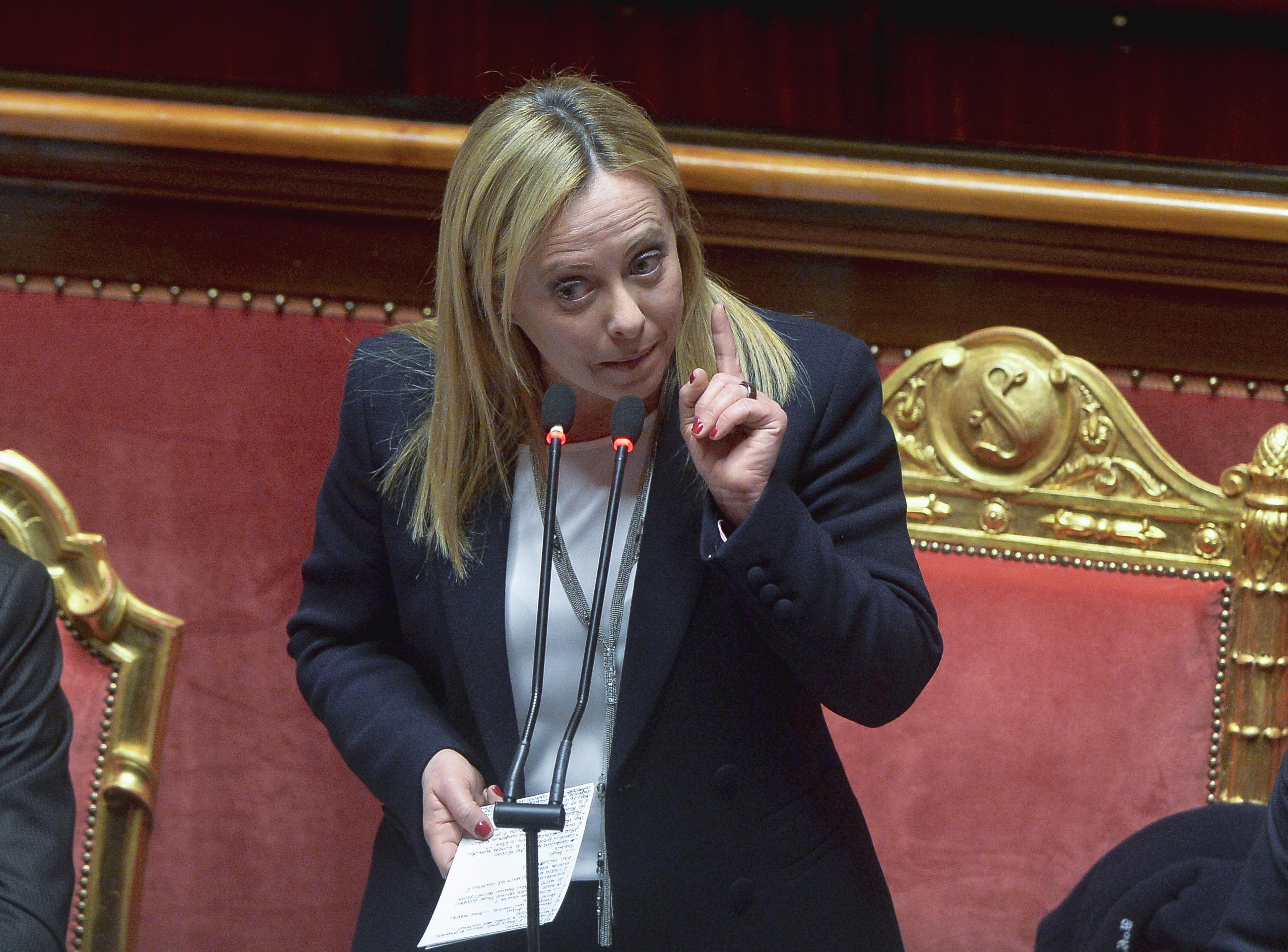 Ucraina, Meloni a M5S: "Fermatevi? Ditelo e Putin non a noi"