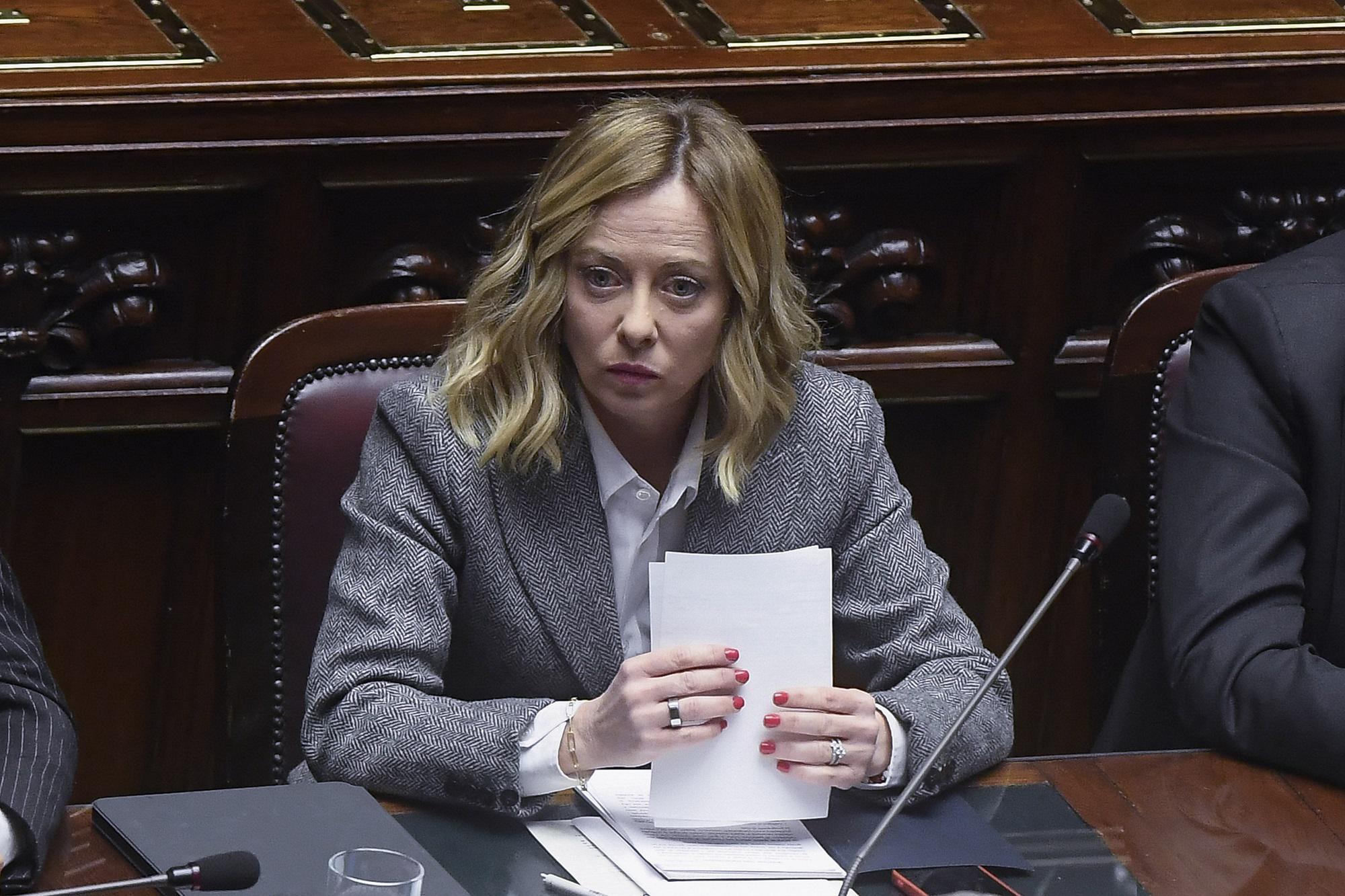 Ucraina, Meloni condanna elezioni farsa Putin e gela Macron: "No invio truppe"
