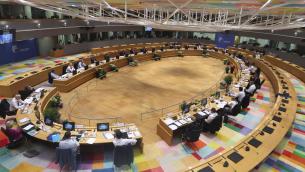 Ucraina, Michel: "Raggiunto accordo Ue su embargo a petrolio russo"