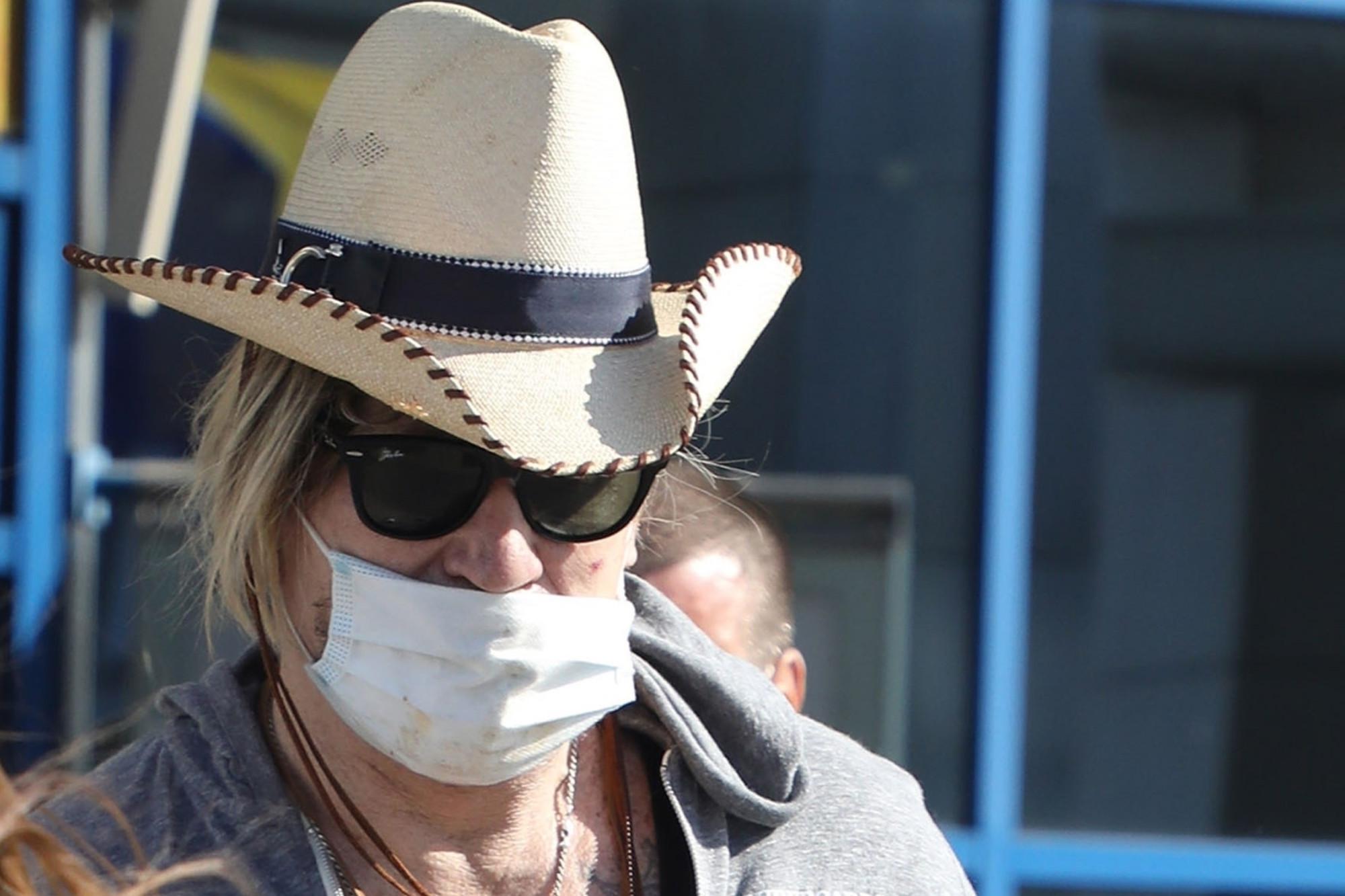 Ucraina, Mickey Rourke: "Basta scuse, Usa e Nato mandino armi"