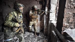 Ucraina, "mille marines Kiev si sono arresi a Mariupol"