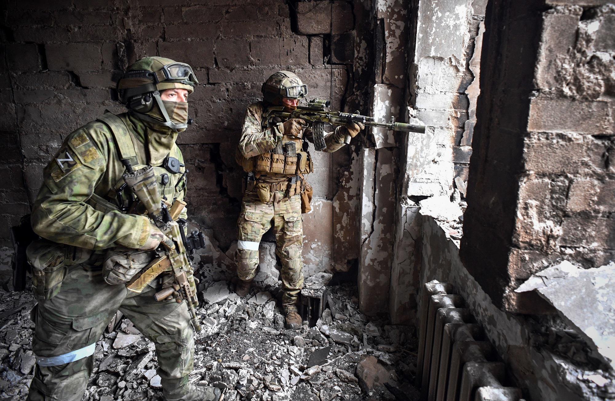 Ucraina, "mille marines Kiev si sono arresi a Mariupol"