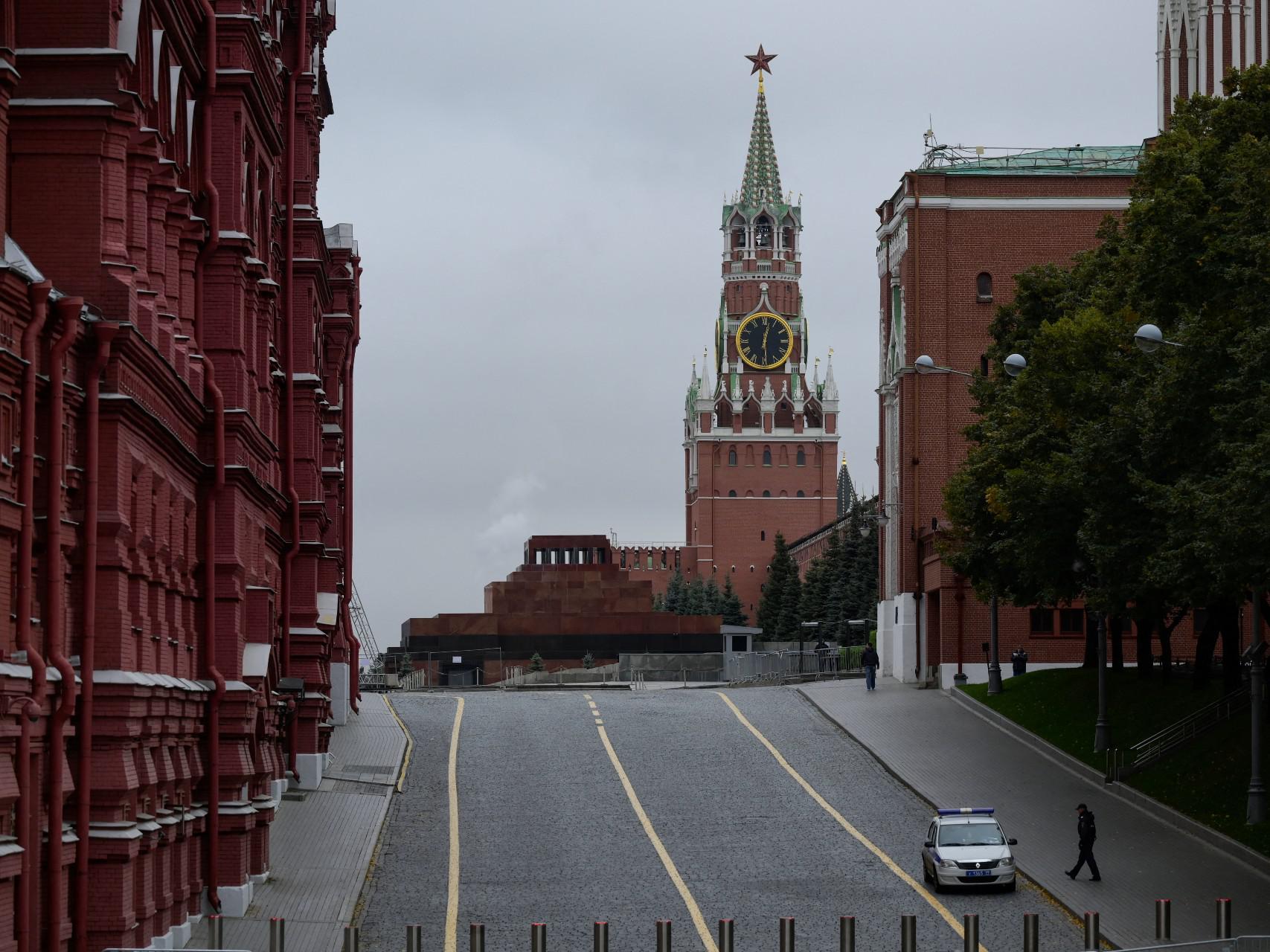 Ucraina, nono pacchetto sanzioni Ue a Russia: c'è anche partito di Putin