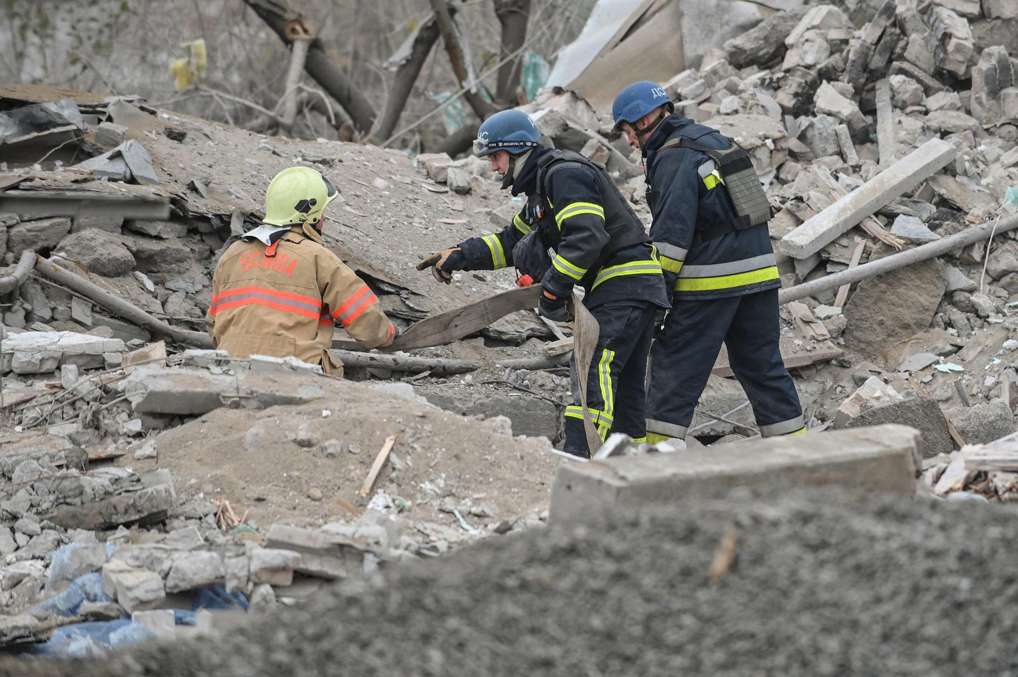 Ucraina, notte di raid russi su Zaporizhzhia: danni a infrastrutture