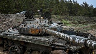Ucraina, nuova tattica Russia: tank kamikaze contro soldati Kiev