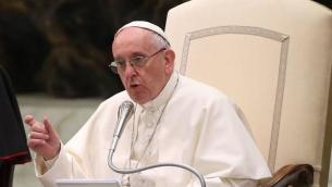 Ucraina, nuovo appello del Papa: "La guerra è una pazzia, fermatevi"