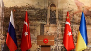 Ucraina, oggi colloqui con Russia a Istanbul: il precedente del 2022
