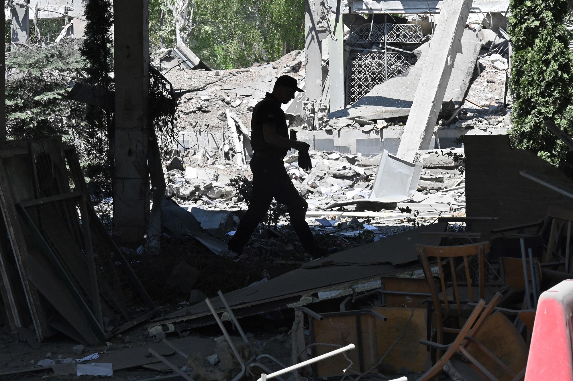Ucraina, oggi corridoio umanitario per i civili dentro l'Azot