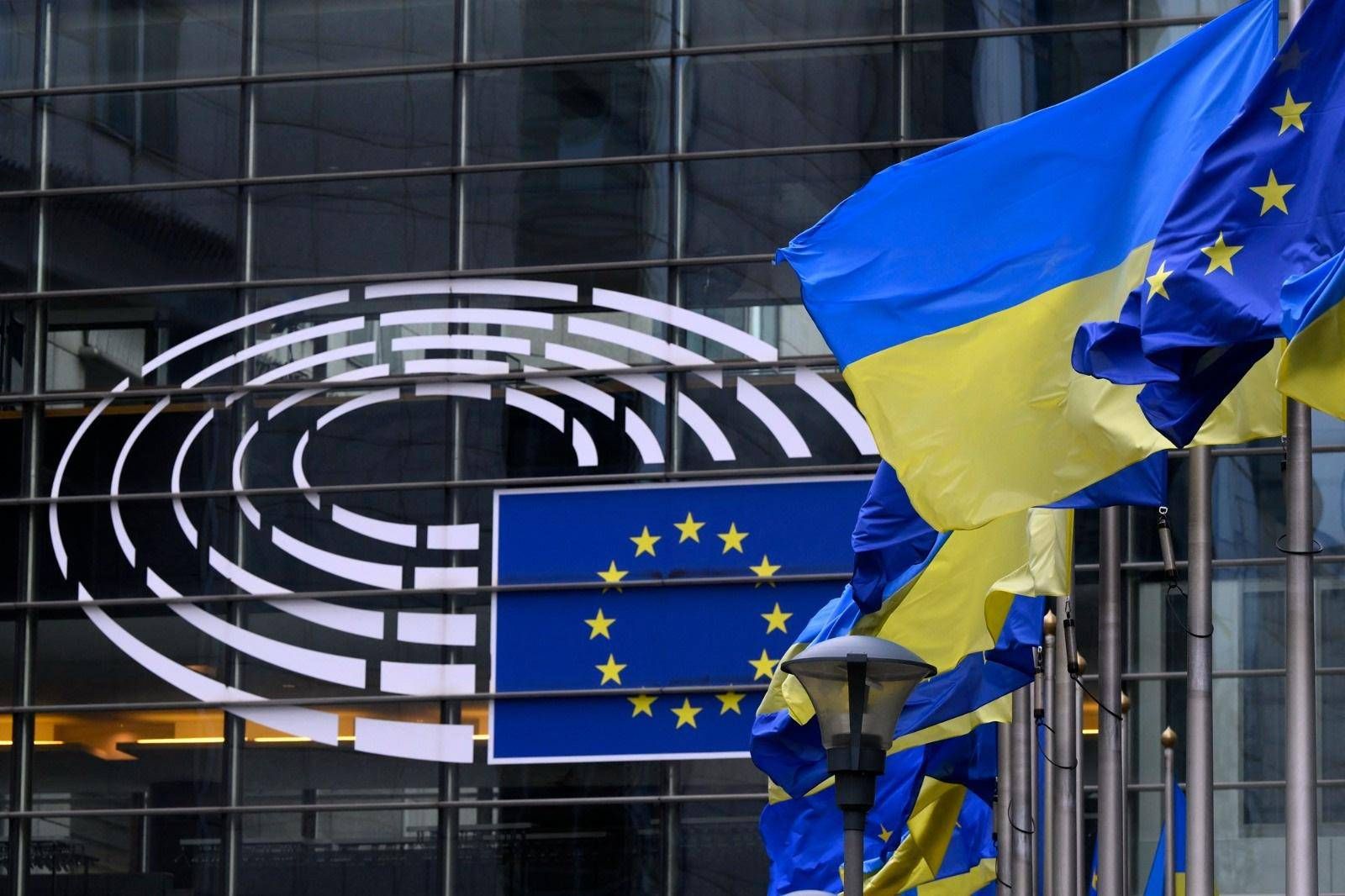 Ucraina, oggi vertice Ue complicato: rischio veto, la posta in gioco