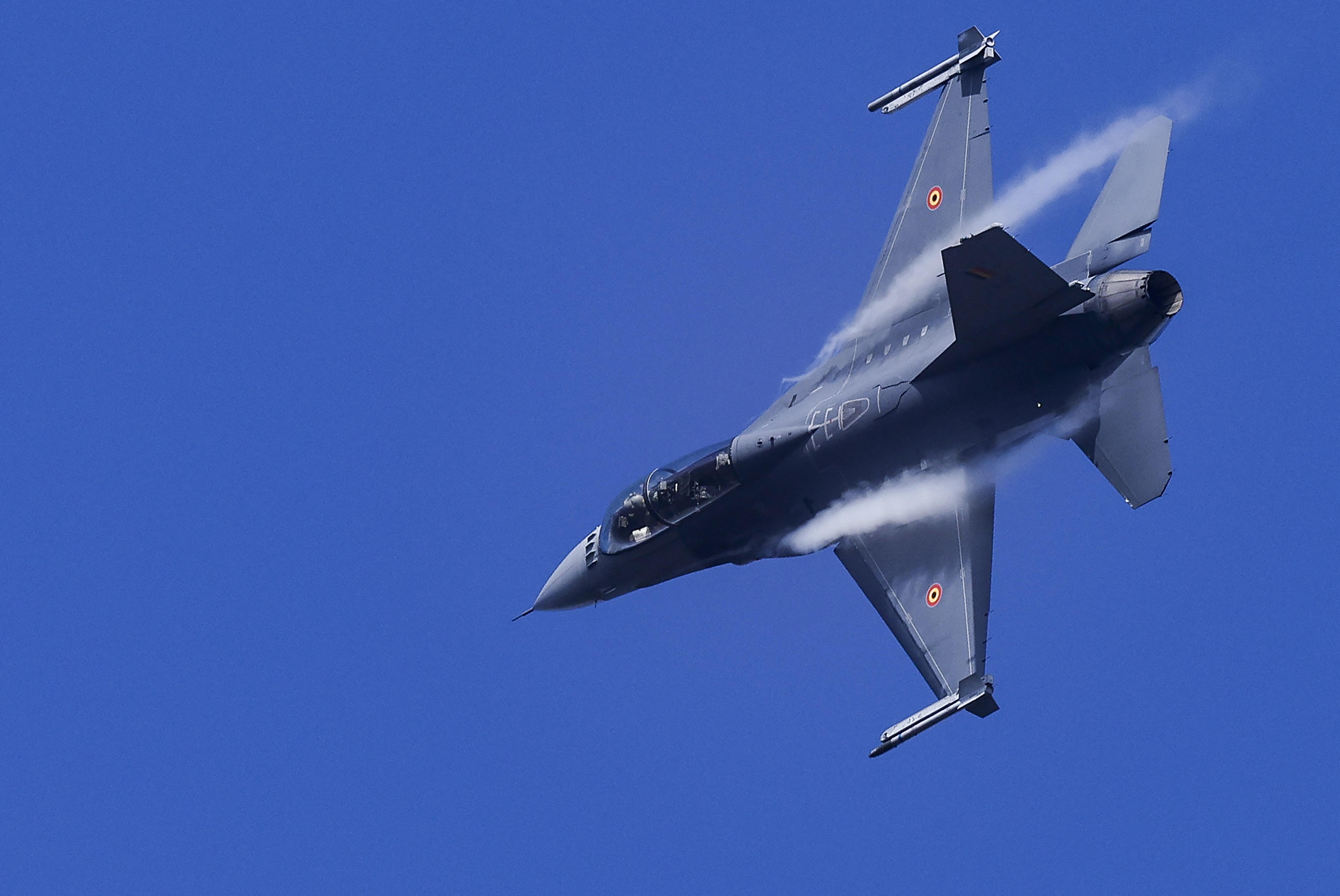Ucraina, Olanda e Danimarca forniranno F-16"