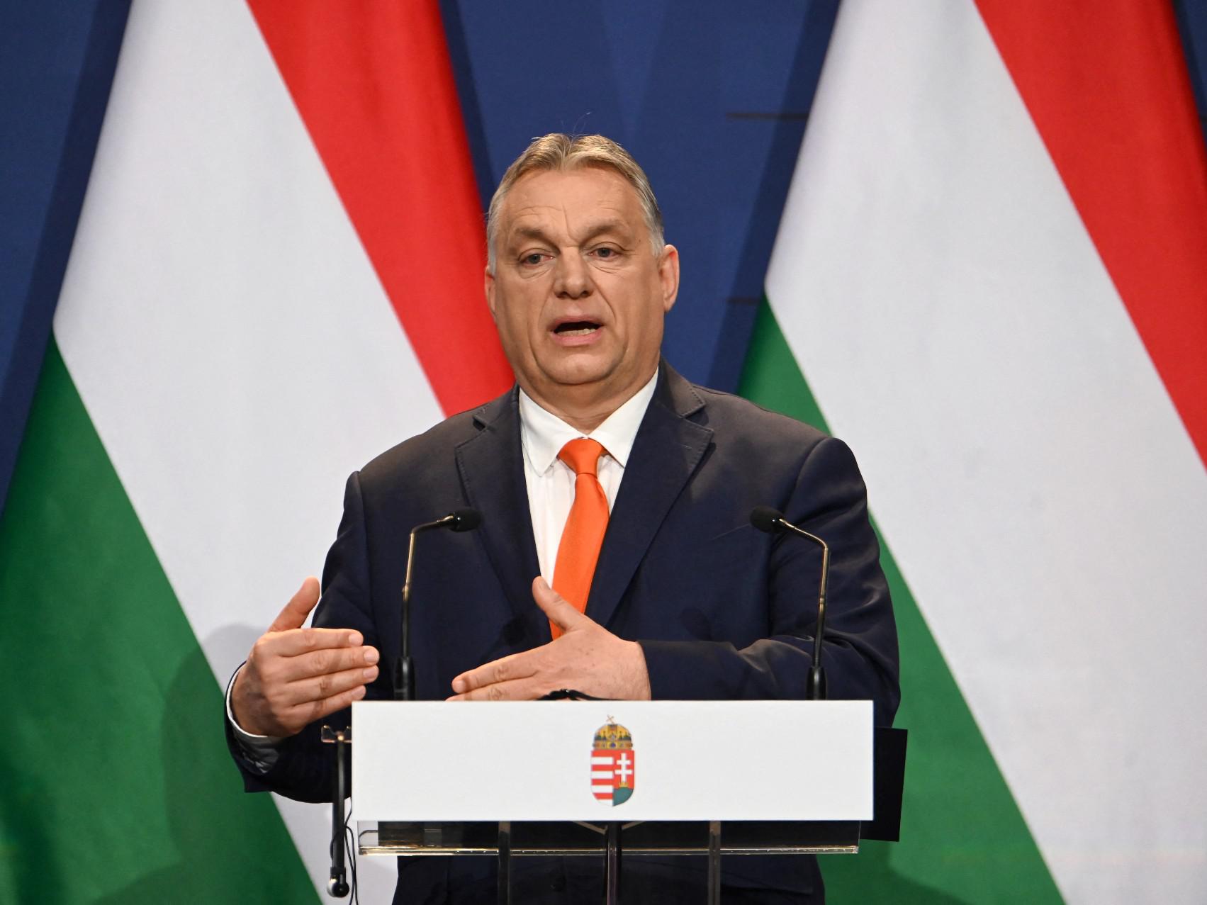 Ucraina, Orbán: "Invio tank è partecipazione diretta, Ungheria non è in guerra con nessuno"