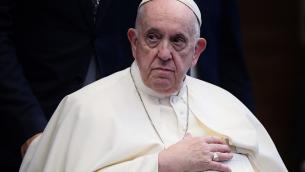 Ucraina, Papa: "Dialogo con aggressore puzza ma si deve fare"