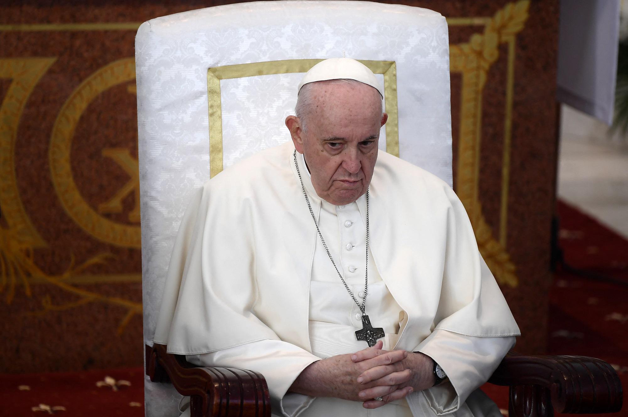 Ucraina, Papa: "Si metta fine alla follia della guerra"