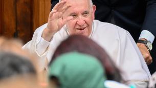Ucraina, Papa: "Vorrei andare ma devo aspettare momento giusto"
