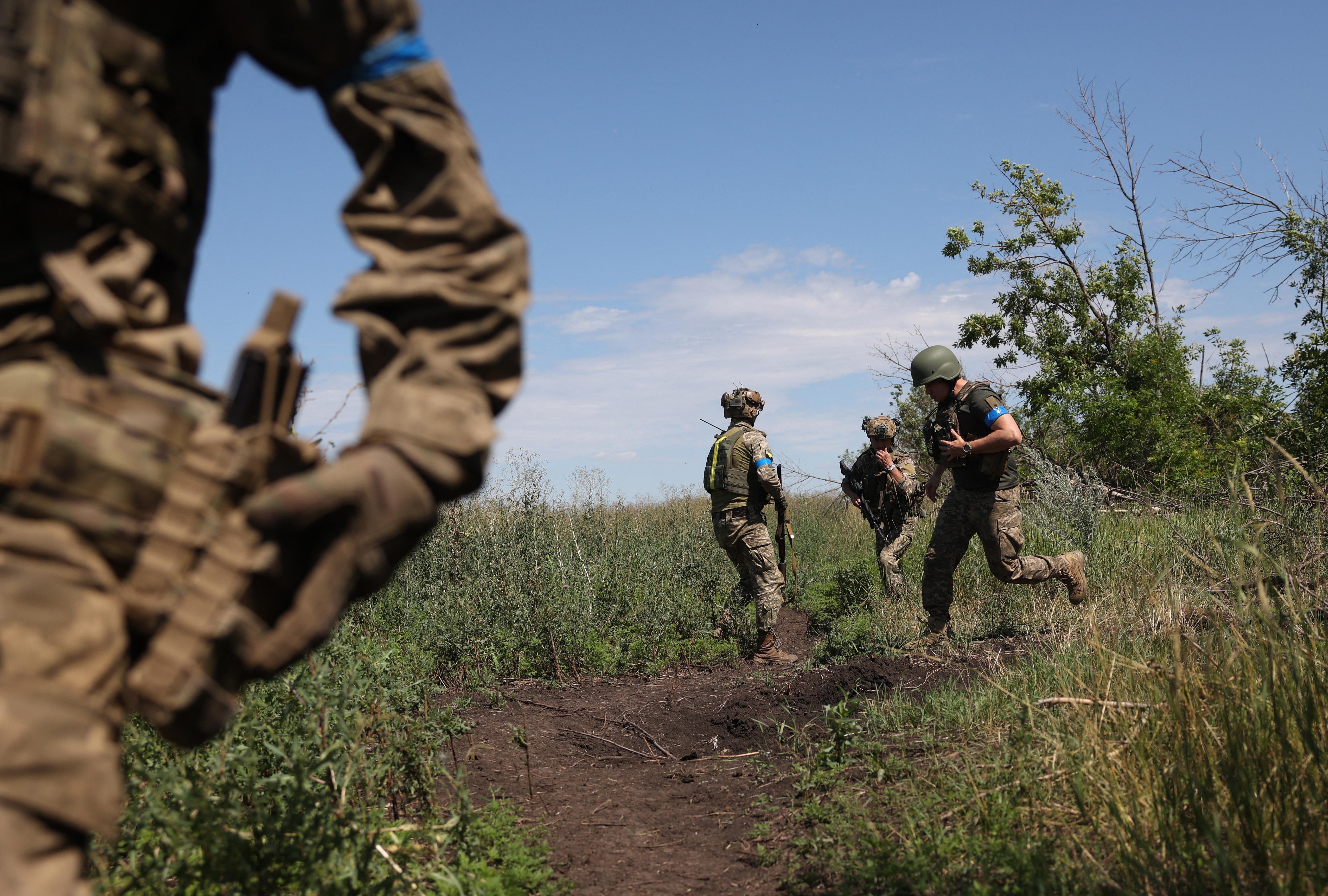 Ucraina, Pentagono conferma: "Bombe a grappolo consegnate a Kiev"