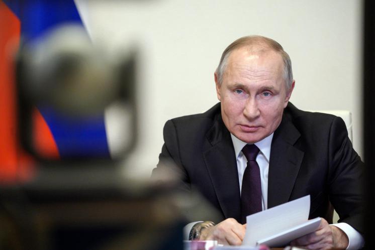 Ucraina, Putin a Draghi: "Garantiremo forniture gas a Italia"