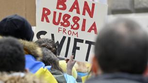 Ucraina-Russia, "alcune banche russe fuori da swift": intesa Ue-Usa-Gb