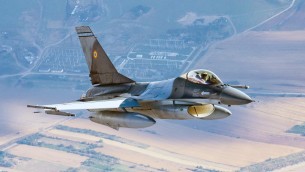 Ucraina, Russia contro Danimarca: "Fornitura F-16 porta a escalation"
