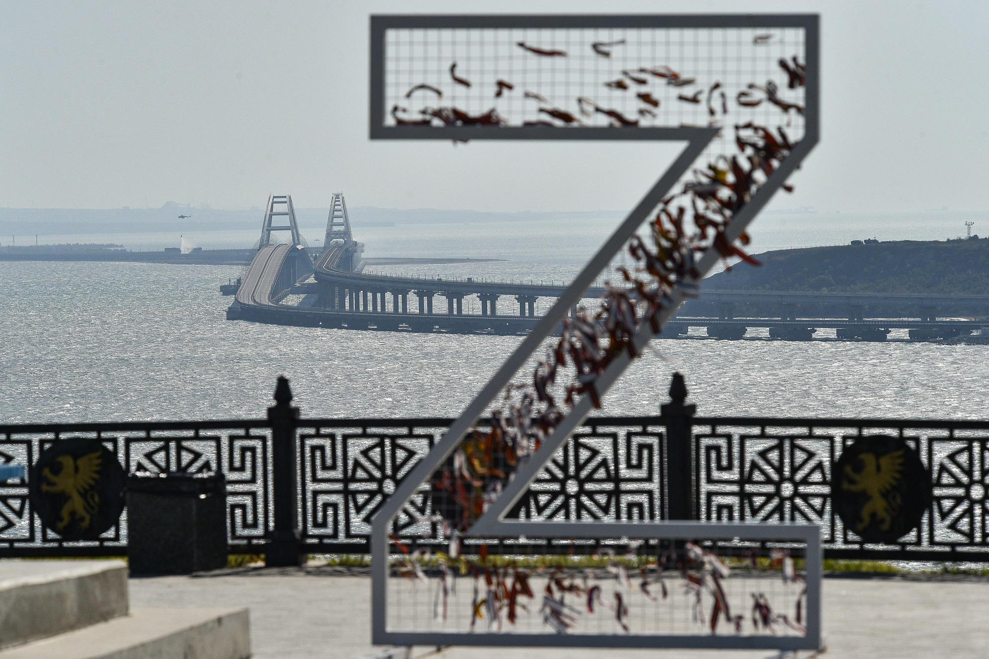Ucraina-Russia, esplosioni sul ponte di Crimea: "Almeno due morti"