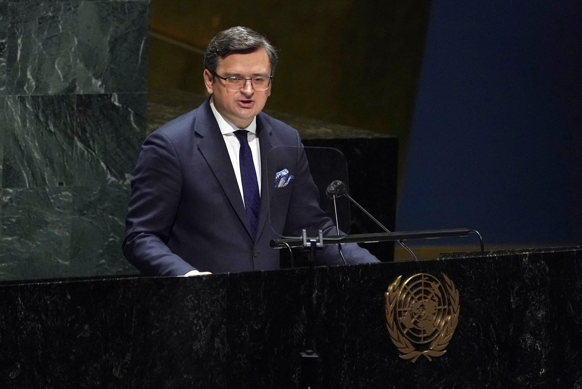 Ucraina-Russia, Kiev: "Centinaia di prigionieri, discuteremo ritiro Mosca"