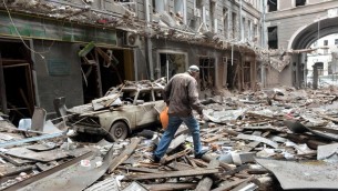 Ucraina-Russia, massiccio attacco nella notte a Kharkiv