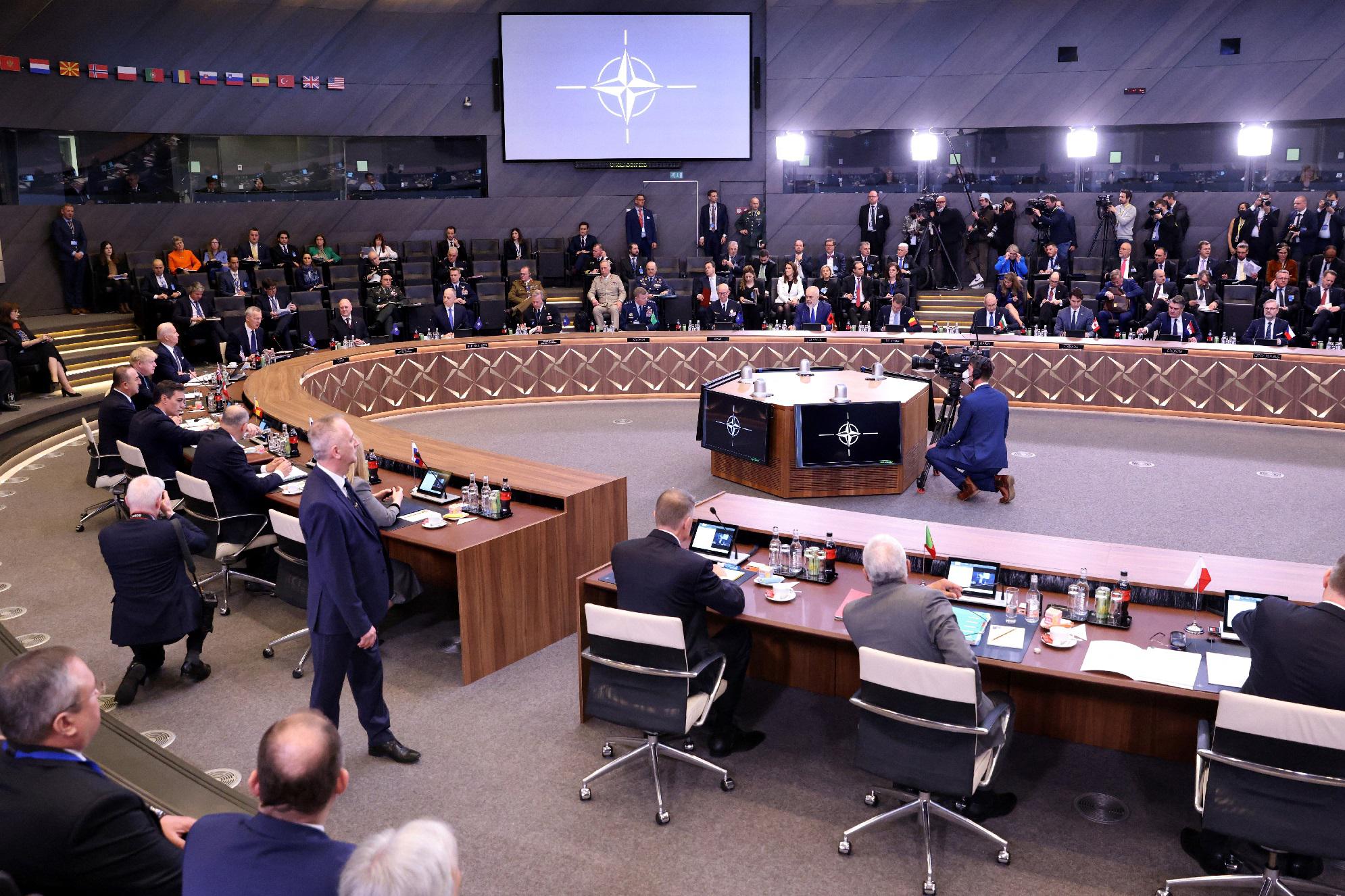 Ucraina-Russia, Nato: "Putin fermi guerra e ritiri forze militari"