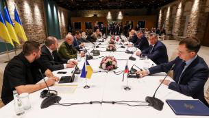 Ucraina-Russia negoziati, Kiev: "Se sistema garanzie funziona ok a neutralità"