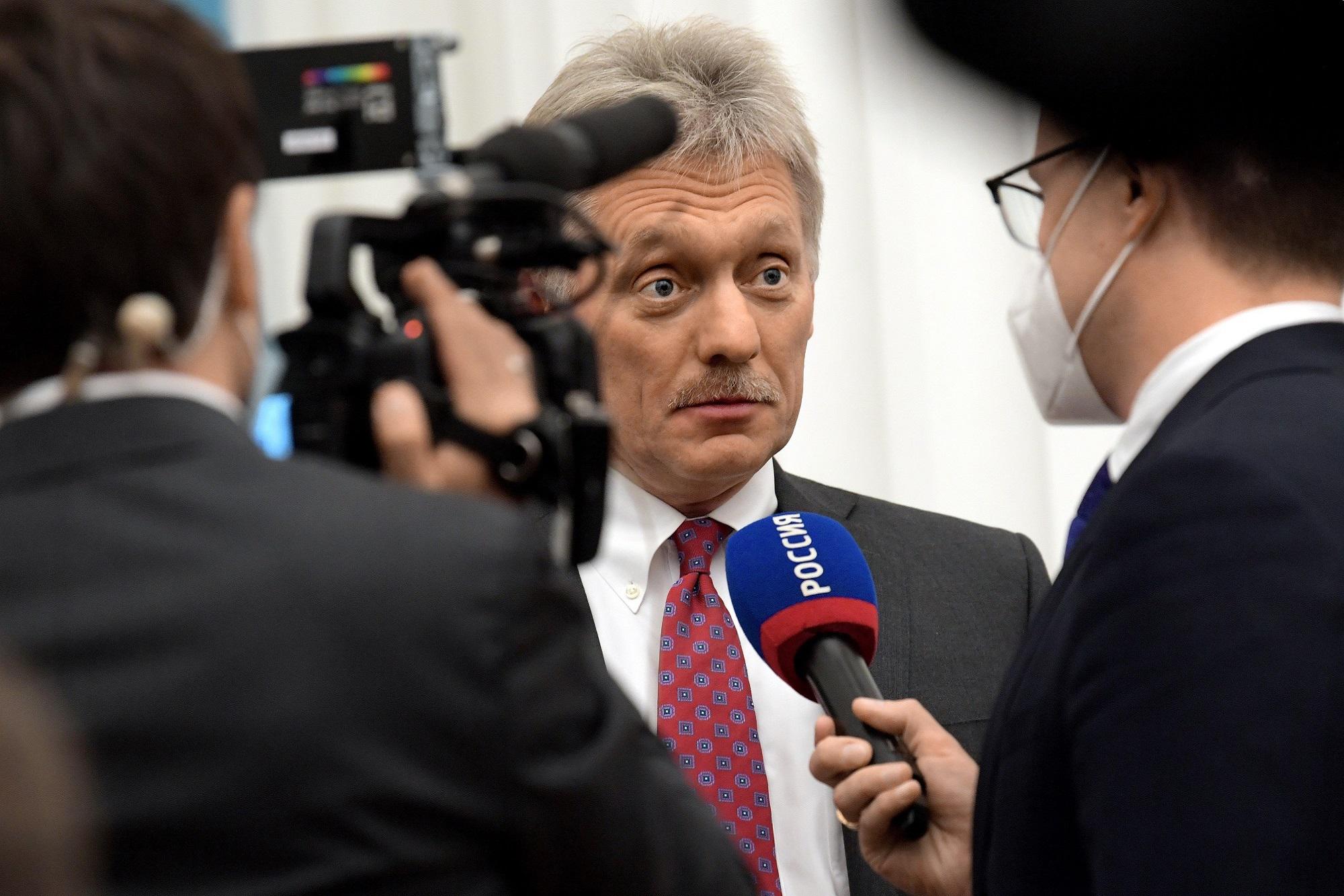 Ucraina-Russia, Peskov: "Putin non ha mai rifiutato incontro con Zelensky"