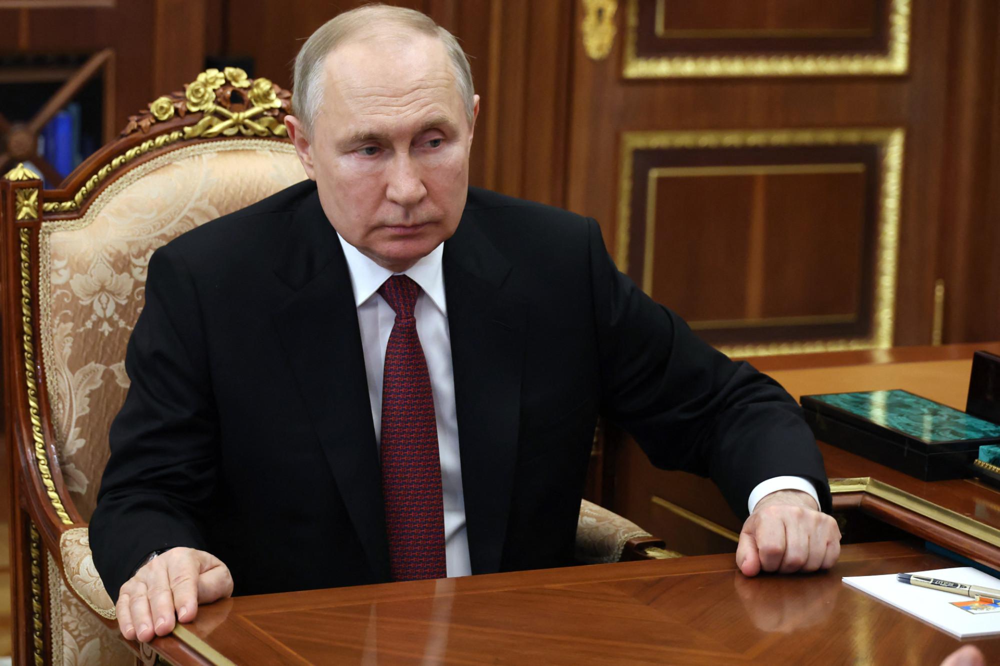 Ucraina-Russia, Putin a leader africani: "Mai rifiutato colloqui pace"