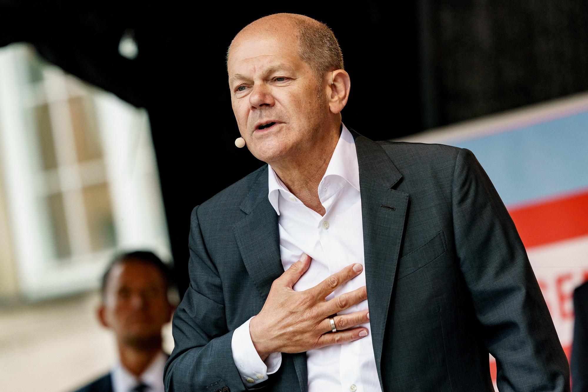 Ucraina-Russia, Scholz: "Non porteremo la Nato in guerra"